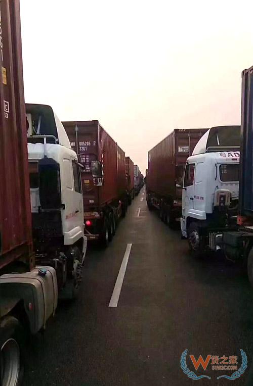 國(guó)慶集中出貨高峰！港區(qū)擁堵、碼頭排隊(duì)、拖車加價(jià)、爆艙甩柜！......具體情況就這樣-貨之家